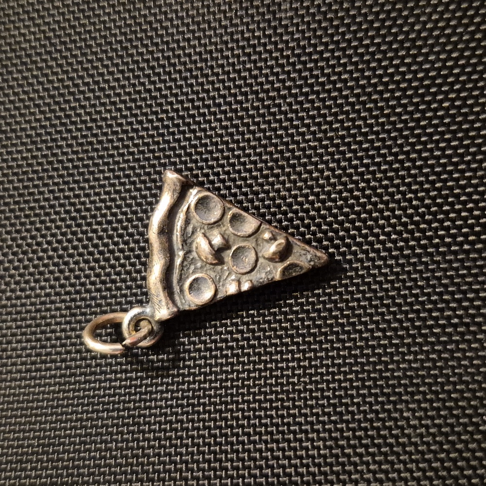 James Avery pizza slice charm